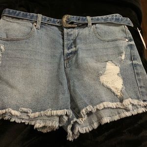 Women’s guess jean shorts high waisted